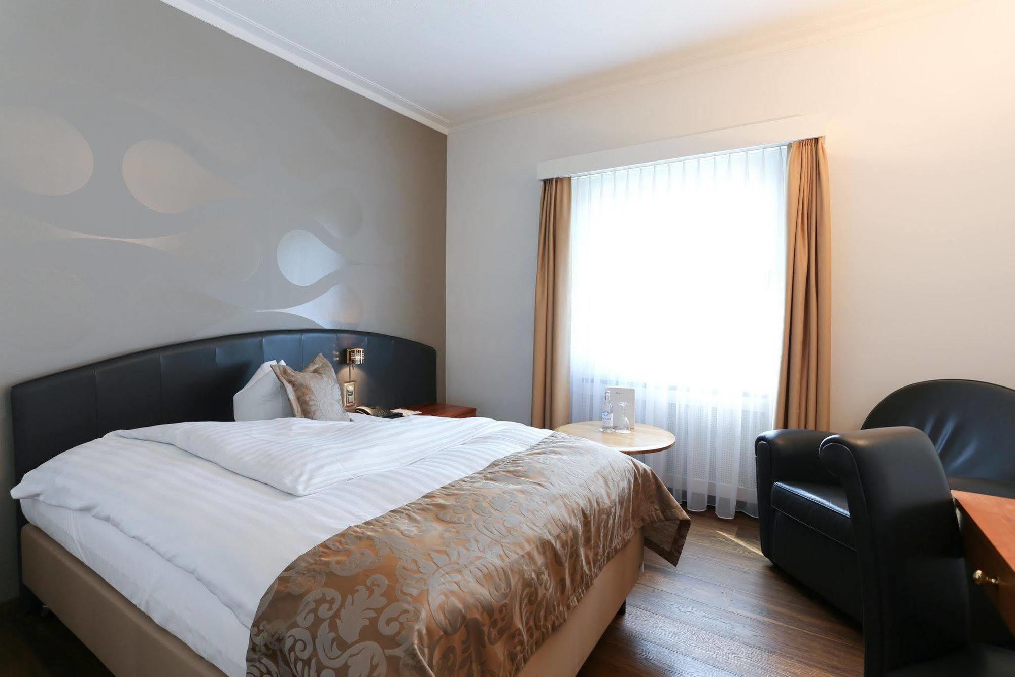 Hotel Uzwil מראה חיצוני תמונה